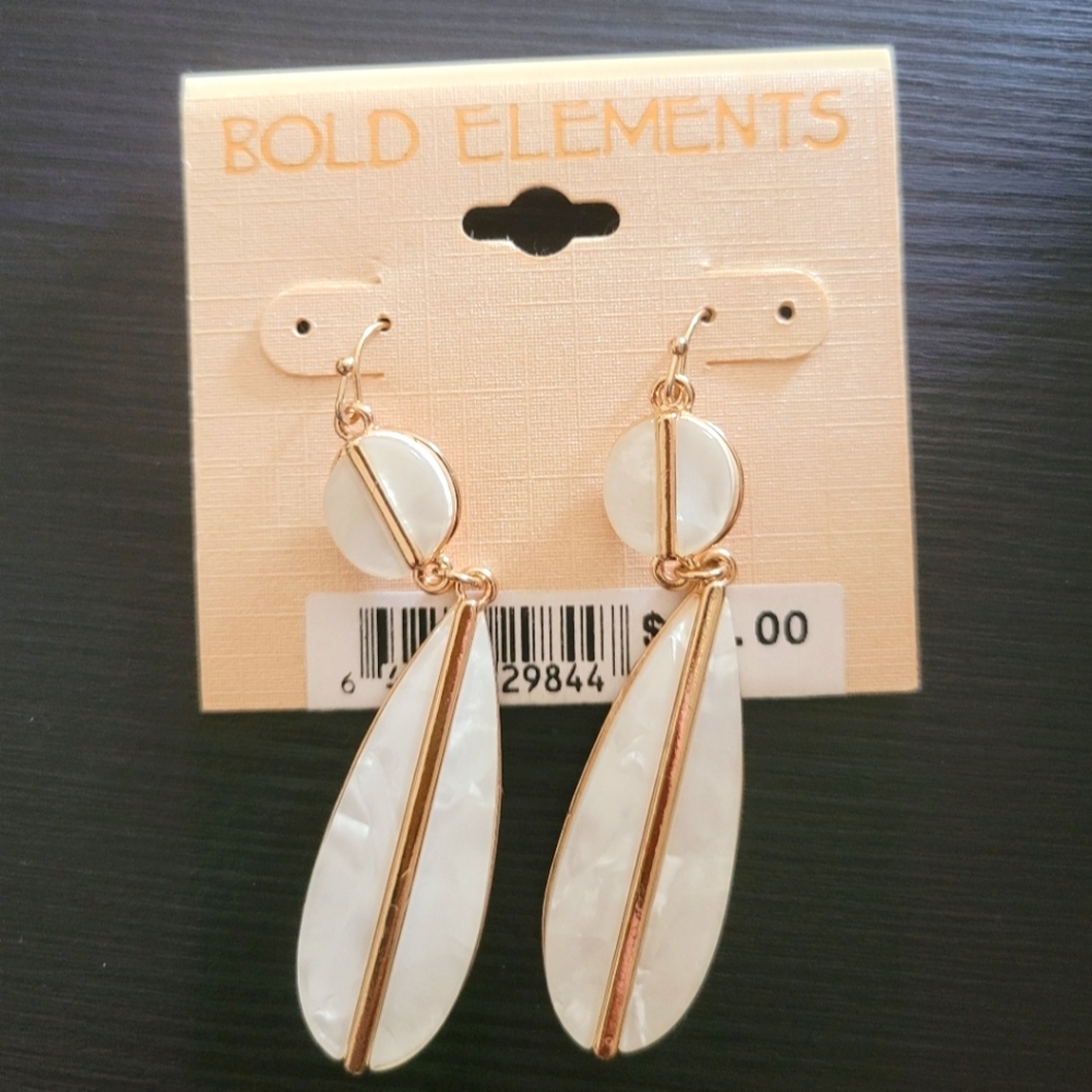 Mother Pearl like earrings